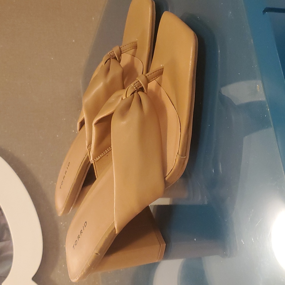 Torrid Women's Tan Knot Heels